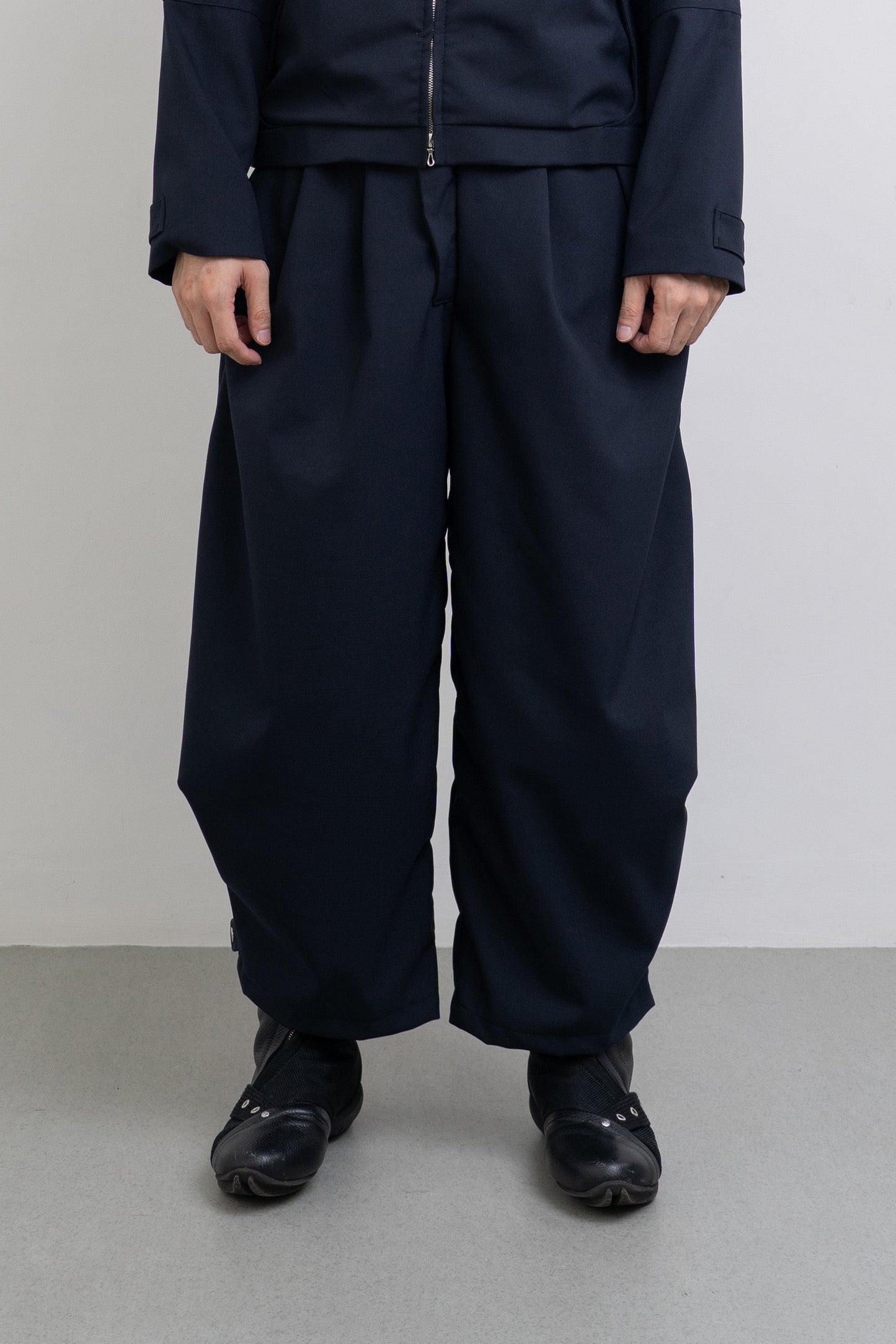 "ARC" TROUSERS - DARK NAVY